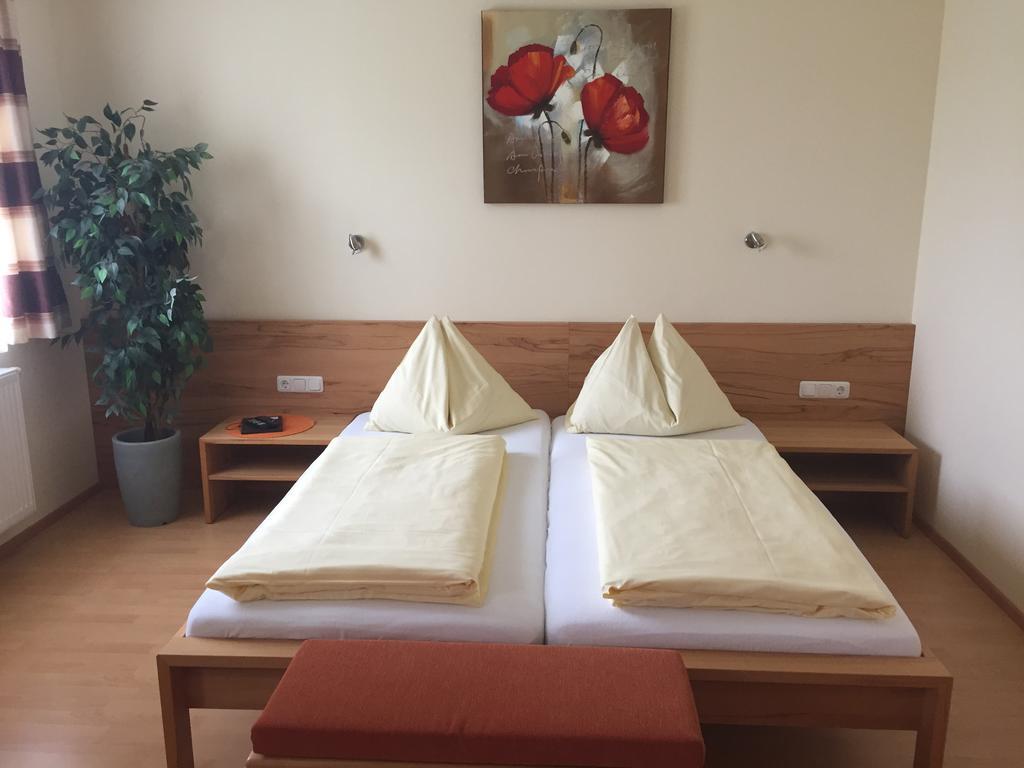 Gasthaus Hotel Feldschlange Рид им Инкрайс Екстериор снимка