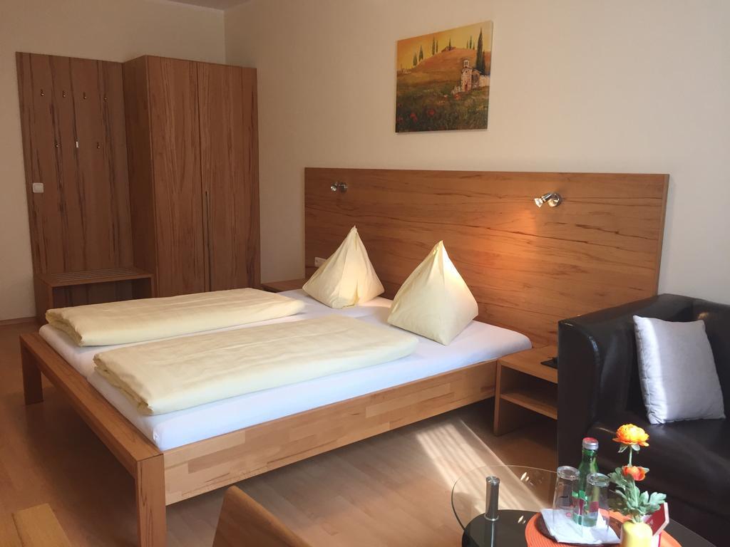 Gasthaus Hotel Feldschlange Рид им Инкрайс Екстериор снимка